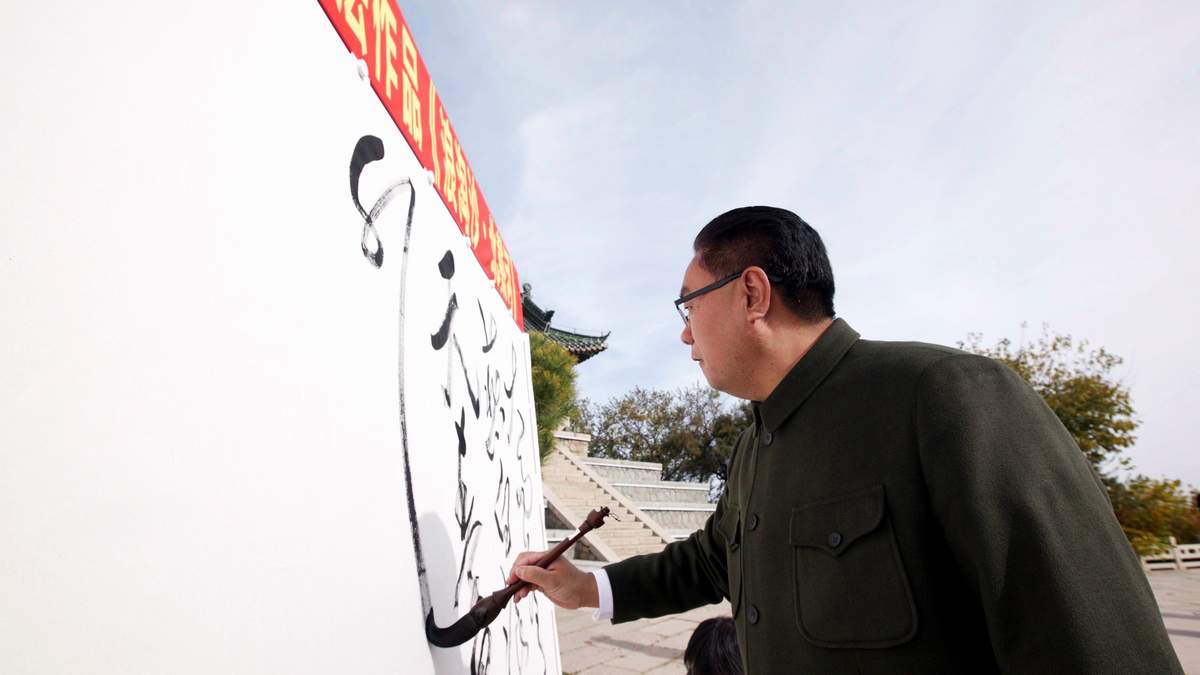 6孔维阳现场创作.jpg 6孔维阳现场创作.jpg