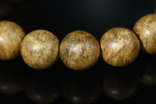 从原材到消费体验，教你避开假货陷阱，锁定靠谱沉香购买渠道