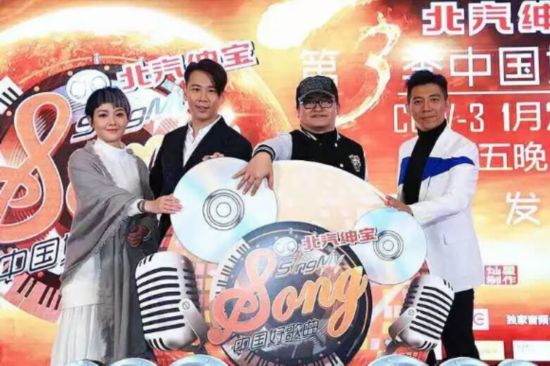 陶喆又“咸猪手”？《中国好歌曲》网友怒揭范晓萱遭遇