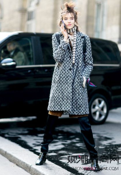 花式围巾为你的搭配点睛