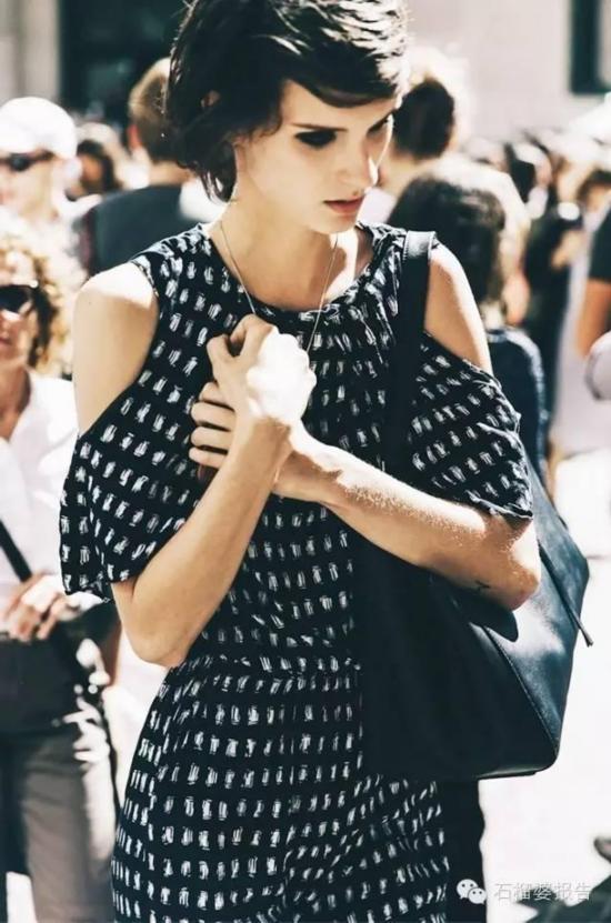 今年这个流行款 什么身材都能穿